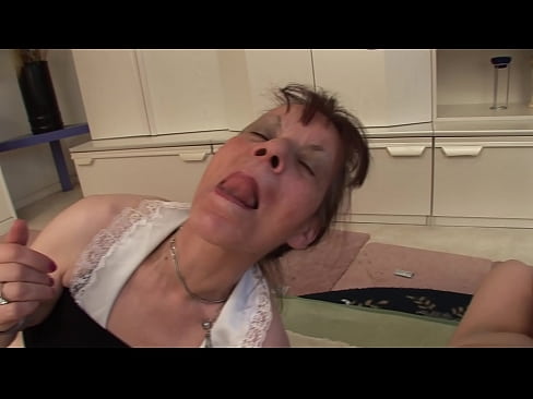 ❤️ Divām vecmāmiņām un vectētiņam ir sekss trijatā Kaltais porno pie mums ﹏