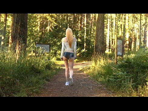 ❤️ Skaista sieviete kustas lēni, nevis kails video Kaltais porno pie mums ﹏