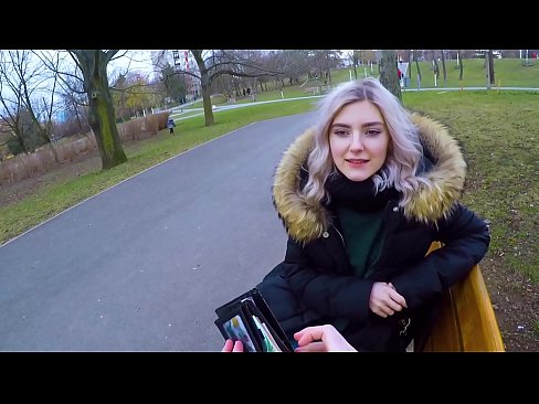 ❤️ Norij svešinieka karstu spermu par naudu - blowjob in the park by Eva Elfie Kaltais porno pie mums ﹏